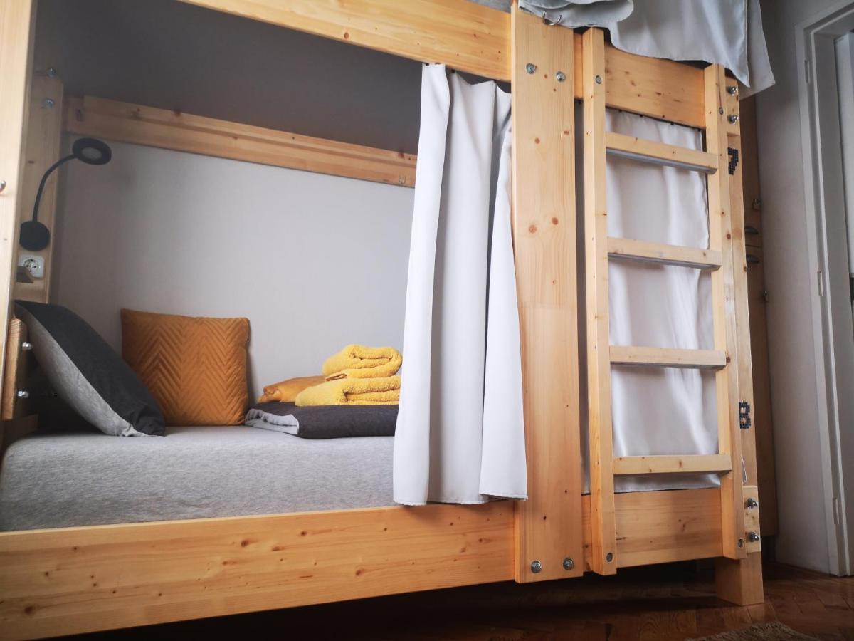 Family Surf Home - Hostel Mafra Exteriör bild